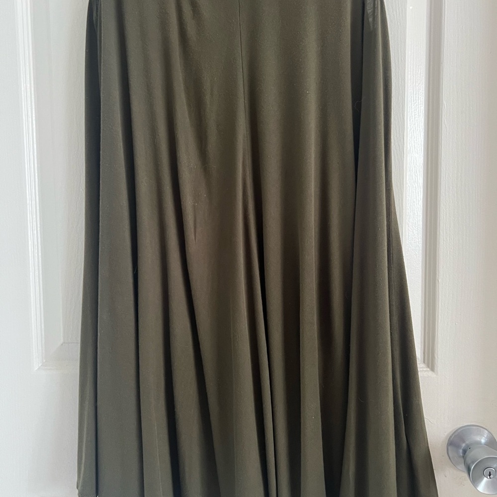 silence + noise swing tank dress. Olive color. VERY GUC! Size Medium. - Picture 3 of 6